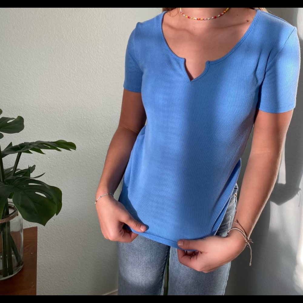 Precious Blue Ribbed Top - Picture 4 of 5
